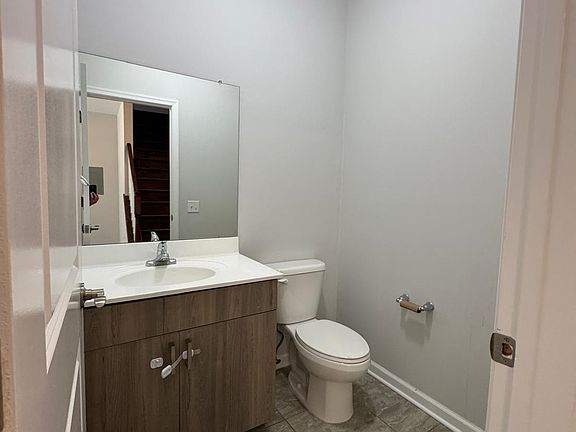 3rd image of 408 Westminster Ave #222