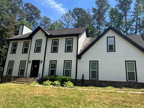 10 Montrose Ln, Sharpsburg, GA 30277