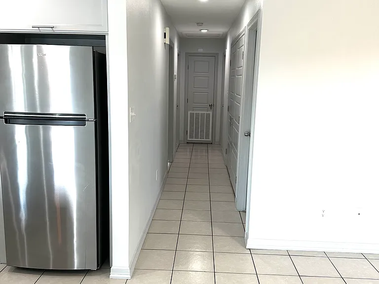 328 Clemente Ave #A — Photo 5