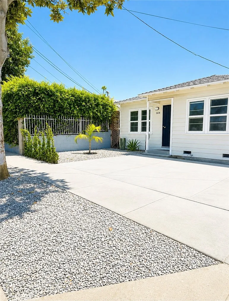 3 bed, 1343 sqft, $3,800 — Photo 2