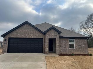 1603 Ridgefield Cir, Searcy, AR 72143