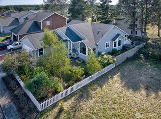 2615 Sea Crest Ave, Long Beach, WA