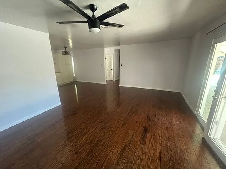 1331 W Mary Ct — Photo 9
