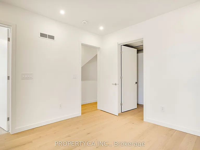 301 Keele St #2 — Photo 25