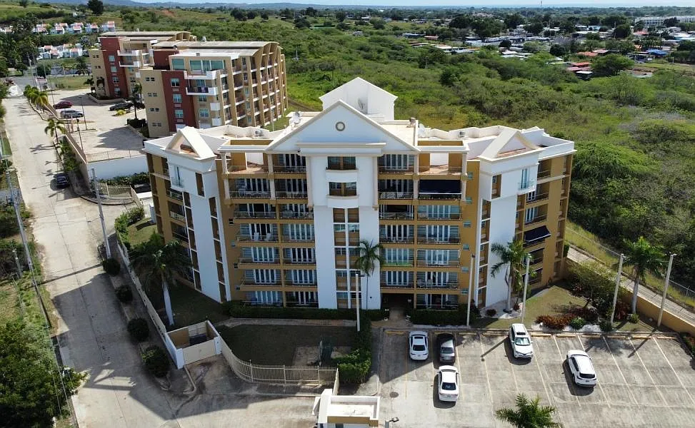 2 bed, 2.0 bath, $2,200 — Photo 1