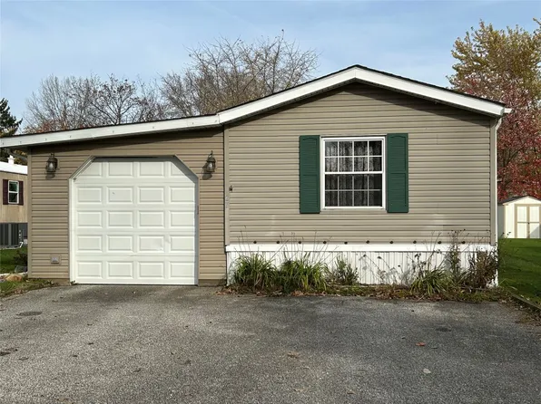 27 Ridgewood Dr, Mc Kean, PA 16426
