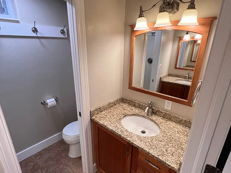 2515 S Gilpin St — Photo 32