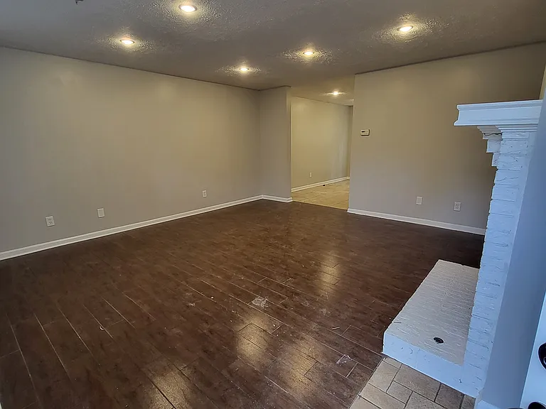 260 Timber Creek Ln SW — Photo 3