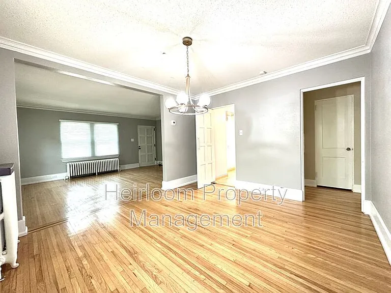 2320 E 2nd St #1 — Photo 3