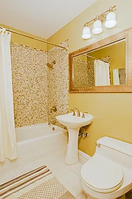 Sold by R New York | media 16