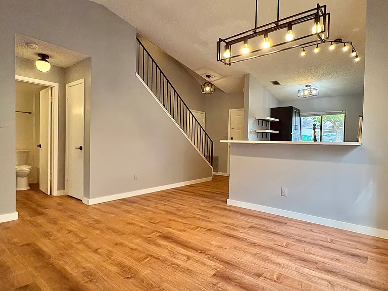 661 N Wildflower Ct — Photo 18