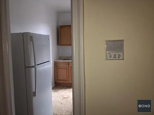 Rented by Bond New York | media 21