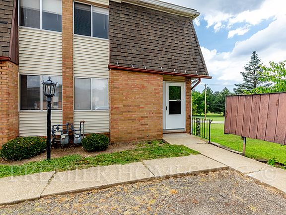 3rd image of 3702 Martindale Rd NE #F