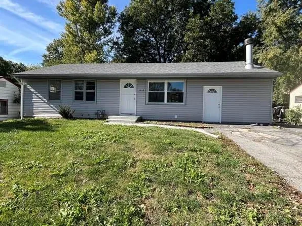 2402 N Liberty St, Independence, MO 64050
