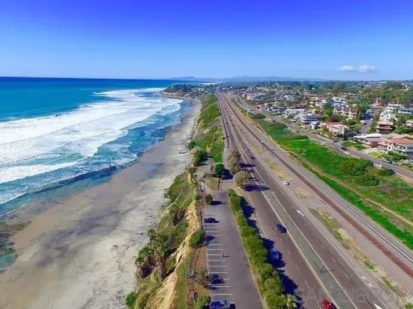 948 Emma Dr, Cardiff, CA 92007