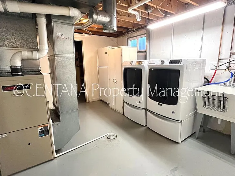 3410 Saint Ann St — Photo 18