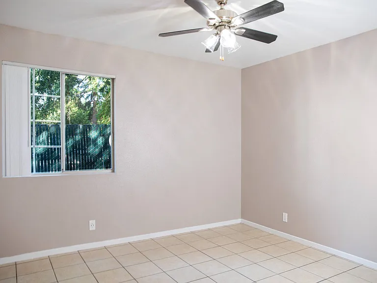Pomona Townhomes — Photo 14
