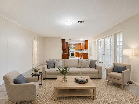 3rd image of 5554 Beechnut St