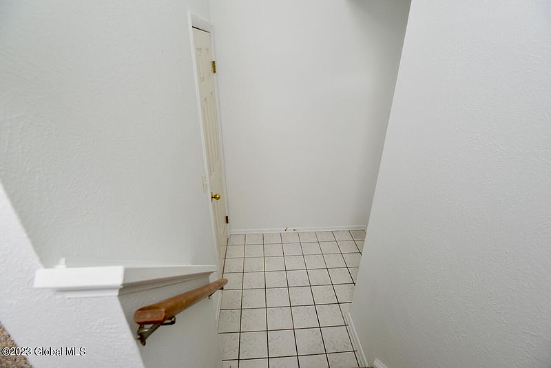 3rd image of 4405 S Foxwood Drive