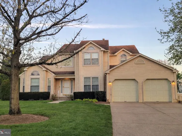 2203 Derby Dr, Cinnaminson, NJ 08077