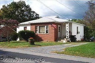 1st image of 121 Martin Dr