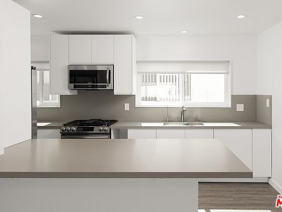 5th image of 34 18th Ave APT 3