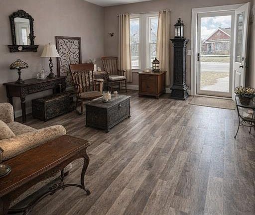 4th image of 1816 Hickory Rd