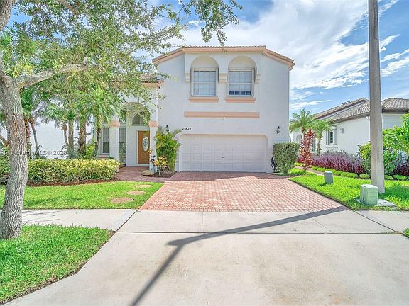3rd image of 15822 NW 10th St