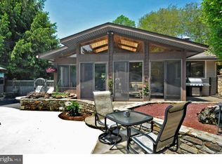 3388 Paper Mill Rd, Huntingdon Valley, PA 19006