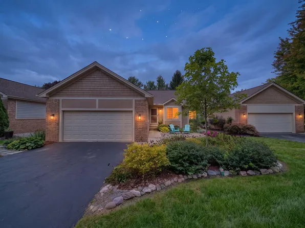 4029 Boulder Pond Dr, Ann Arbor, MI 48108