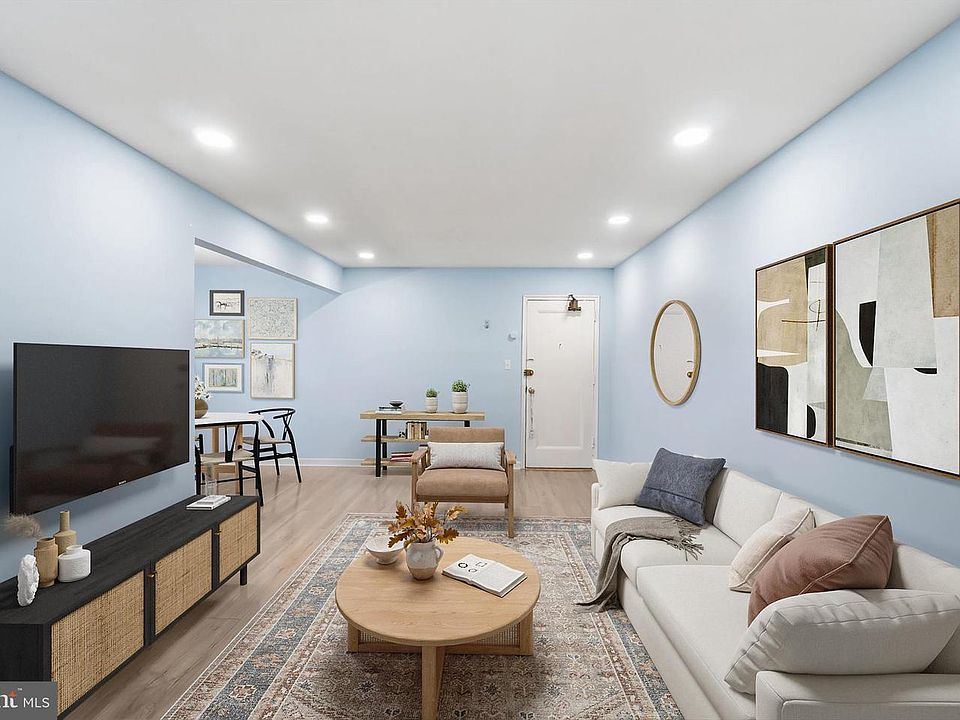 1st image of 1727 28th St SE APT 204