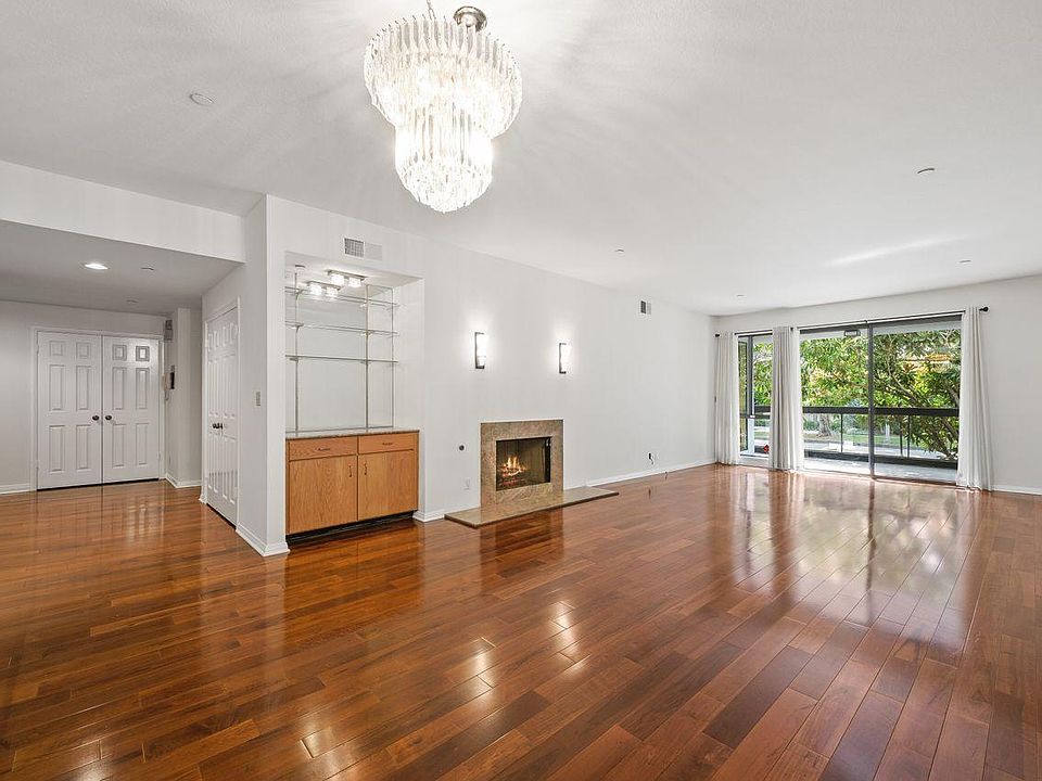 1st image of 324 N Palm Dr Unit 104
