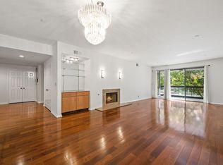 324 N Palm Dr UNIT 104, Beverly Hills, CA 90210