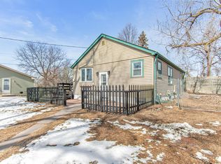 589 Cheri Ln NE, Fridley, MN 55421