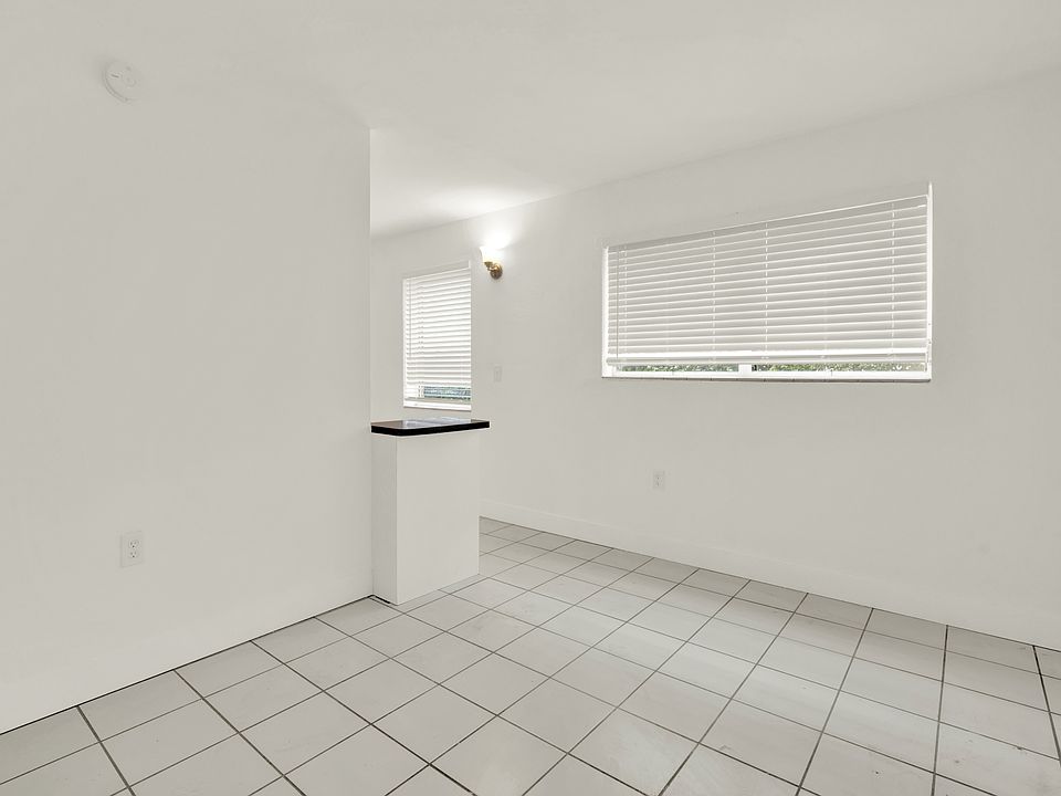 1st image of 426 Santander Ave APT 1