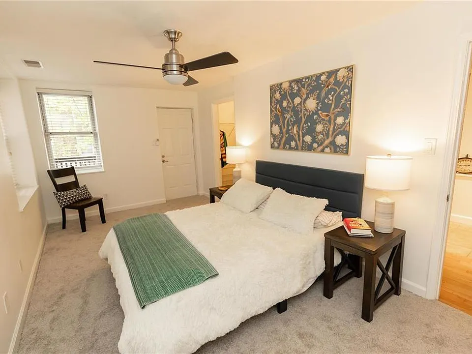 5350 Pershing Ave #2A