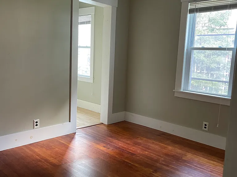 146 Green St #1 — Photo 9