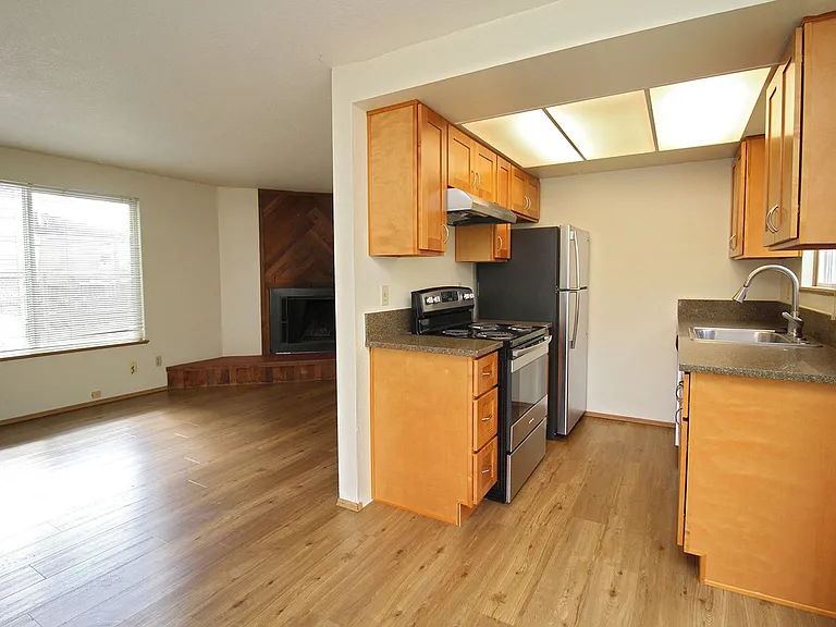 548 NE Tillamook St — Photo 7