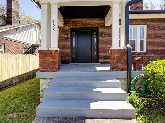 2nd image of 1708 Villa Pl