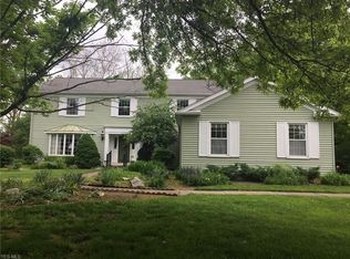 374 Windward Dr, Elyria, OH