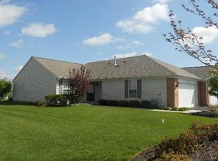 110 W Essington Dr, Round Lake, IL 60073