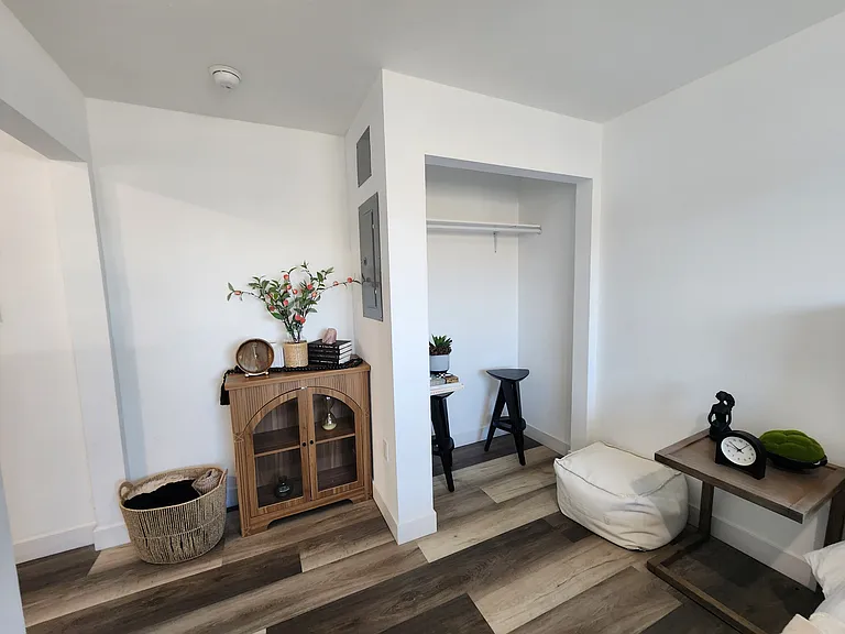2837 San Marino St #1 — Photo 9