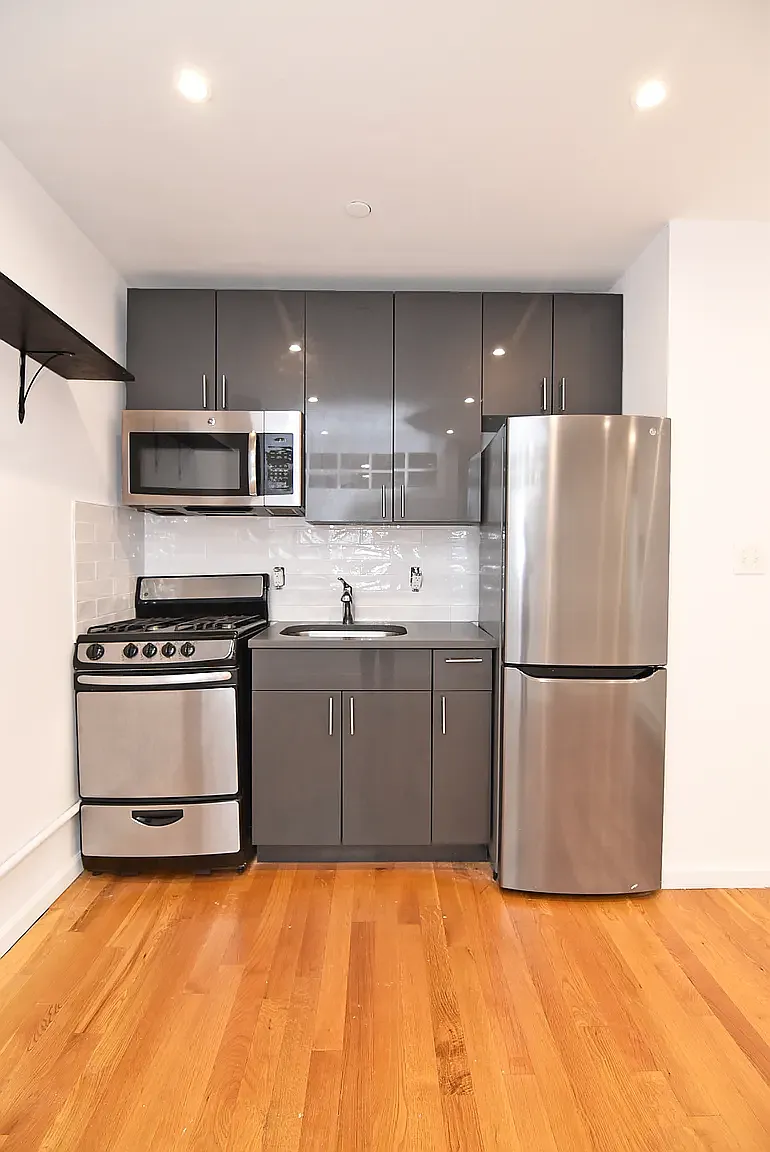 120 Ridge Street — Photo 4