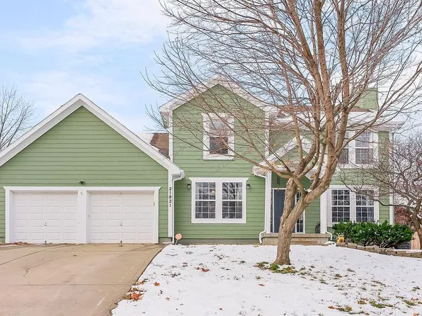 21821 S Race St, Spring Hill, KS 66083