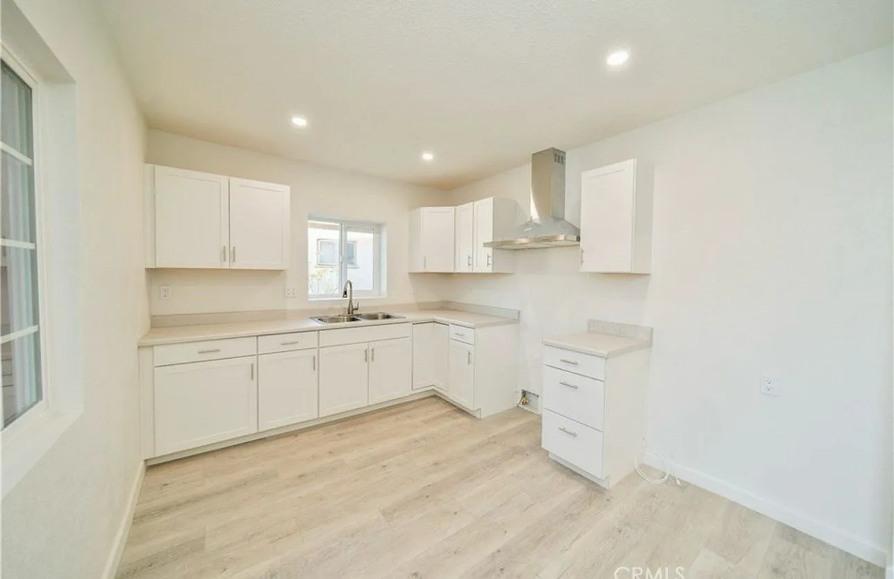 2 bed, 1574 sqft, $3,000 — Photo 2