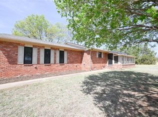 1608 N Pleasant Valley Rd, Ninnekah, OK 73067