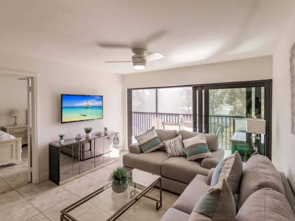 (undisclosed Address), Naples, FL 34103