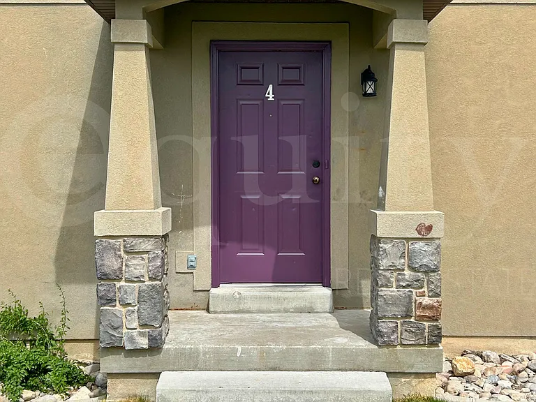 8045 N Plum Creek Dr #4 — Photo 3