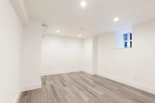 Rented by Compass | media 40