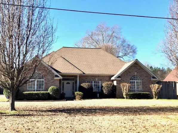 86 Aileen Dr, Columbus, MS 39705